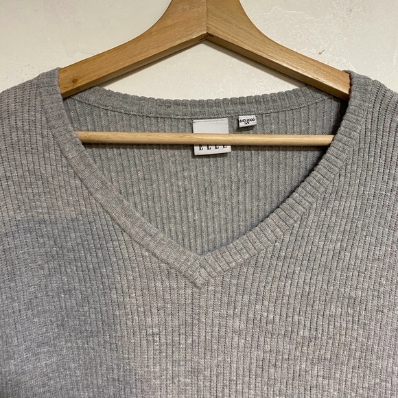 ELLE Ribbed V-Neck Sweater – Grey – XL - Picture 3 of 10